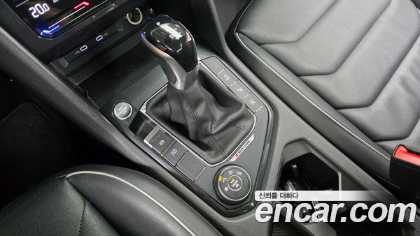 Volkswagen Tiguan 2021, фото 12