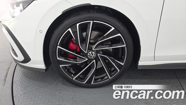 Volkswagen Golf 2024, фото 5