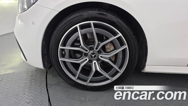 Mercedes-Benz E-Class 2021, фото 5