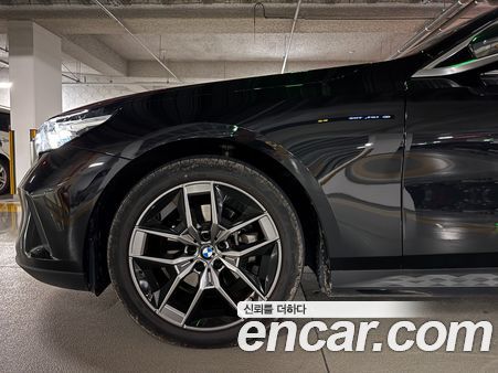 BMW 5 Series 2025, фото 5