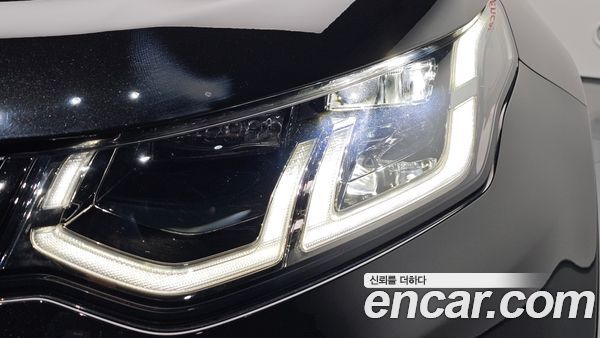 Land Rover Discovery Sport 2024, фото 8
