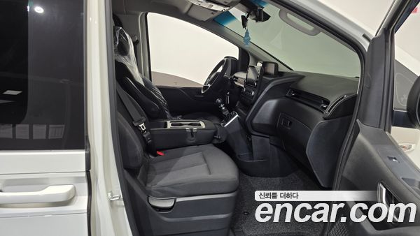 Hyundai Staria 2025, фото 15