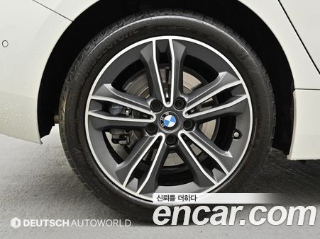 BMW 1 Series 2021, фото 5