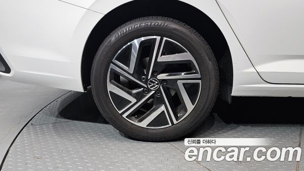 Volkswagen Jetta 2023, фото 5
