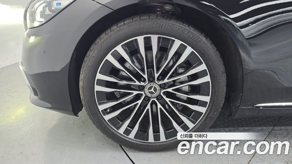 Mercedes-Benz S-Class 2022, фото 5