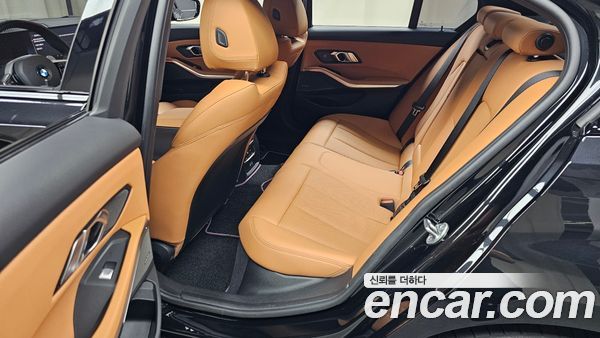 BMW 3 Series 2025, фото 16