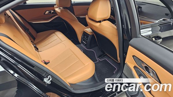 BMW 3 Series 2025, фото 17