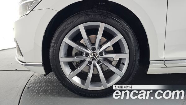 Volkswagen Passat 2022, фото 4