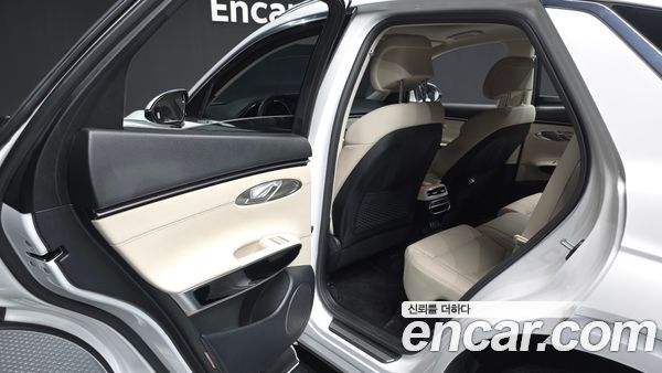 Genesis GV70 2024, фото 16
