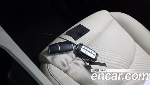 Genesis GV70 2024, фото 32