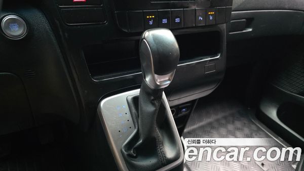 Hyundai Staria 2025, фото 9