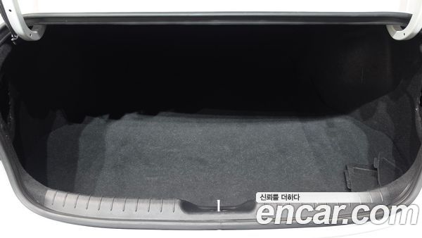 Hyundai Elantra 2023, фото 20