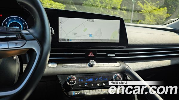 Hyundai Elantra 2023, фото 12