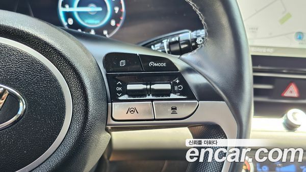 Hyundai Elantra 2023, фото 15