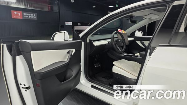 Tesla Model Y 2021, фото 10