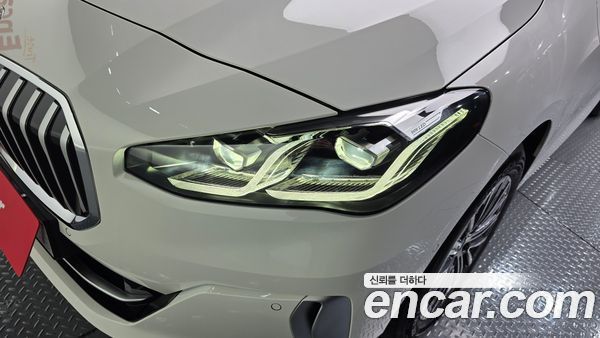 BMW 2 Series 2025, фото 8