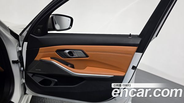 BMW 3 Series 2022, фото 13