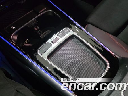 Mercedes-Benz GLA 2025, фото 9