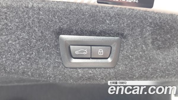 BMW 5 Series 2025, фото 30