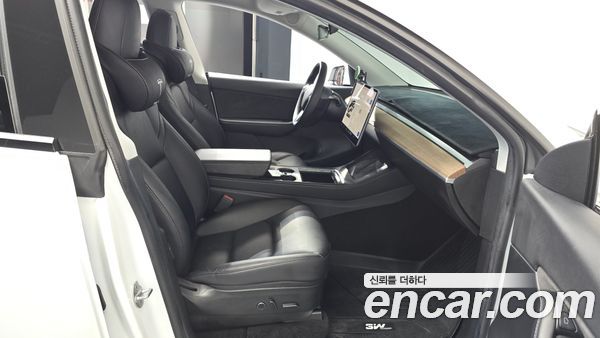 Tesla Model Y 2021, фото 16