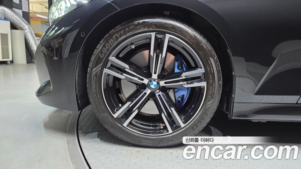 BMW 3 Series 2025, фото 5