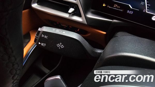BMW 3 Series 2025, фото 26