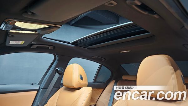 BMW 3 Series 2025, фото 31