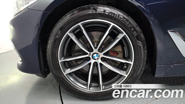 BMW 5 Series 2020, фото 5