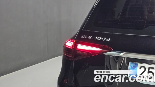 Mercedes-Benz GLE 2023, фото 8