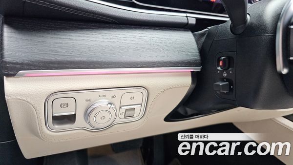 Mercedes-Benz GLE 2023, фото 36