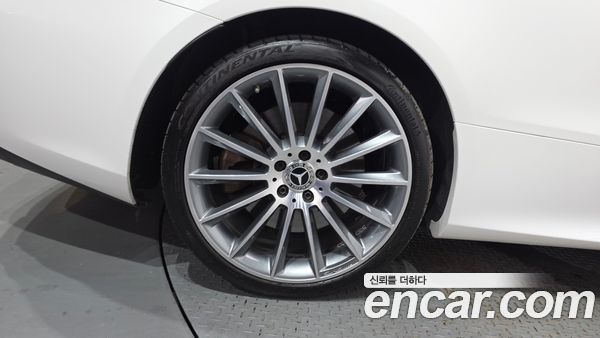 Mercedes-Benz E-Class 2021, фото 4