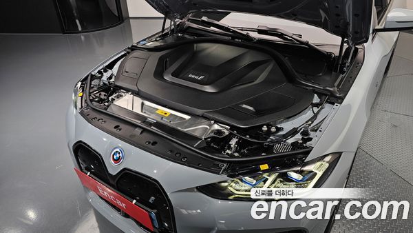 BMW i4 2024, фото 5