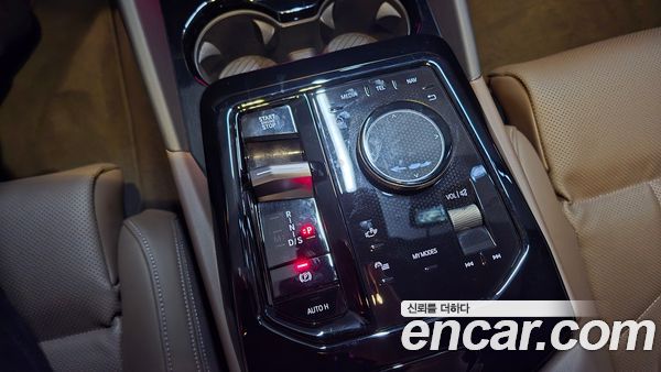 BMW 5 Series 2024, фото 9