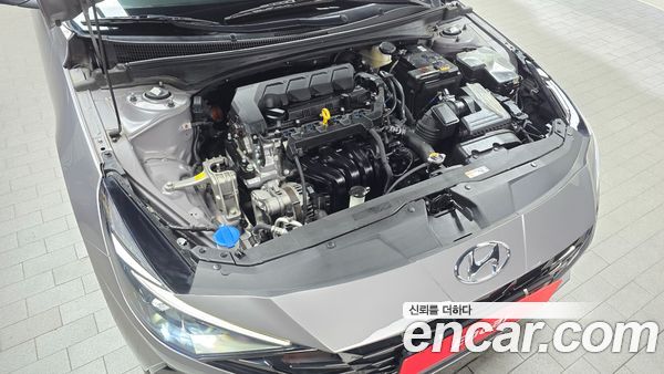 Hyundai Elantra 2023, фото 6
