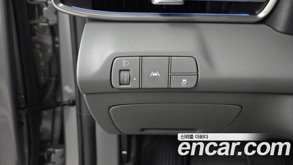 Hyundai Elantra 2023, фото 24