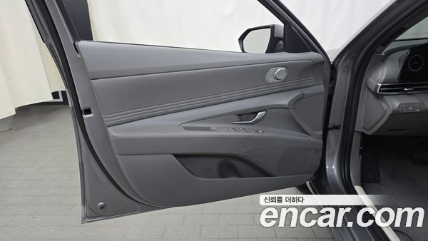 Hyundai Elantra 2023, фото 14