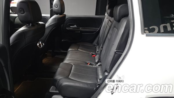 Mercedes-Benz GLB 2021, фото 16