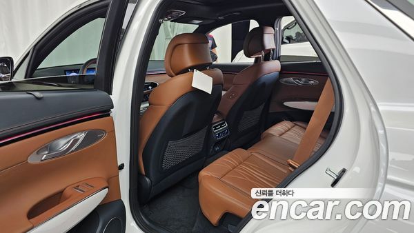 Genesis GV70 2025, фото 16