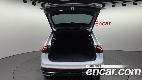 Volkswagen Tiguan 2023, фото 26