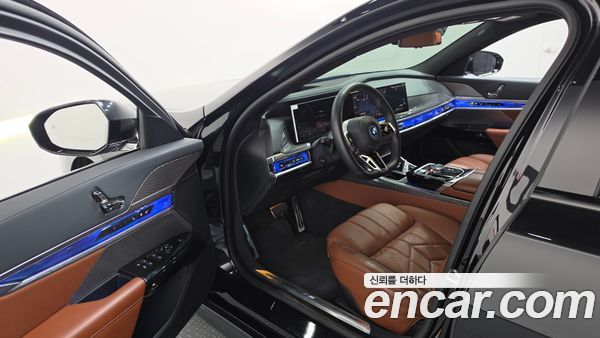 BMW i7 2024, фото 10