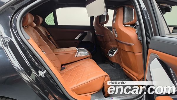 BMW i7 2024, фото 11