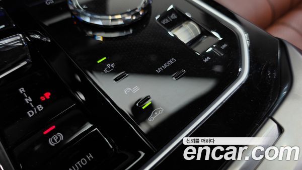 BMW i7 2024, фото 15