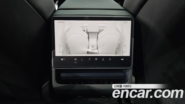 Tesla Model 3 2024, фото 29