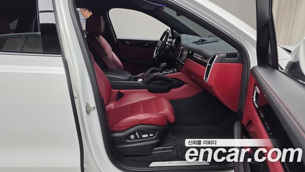 Porsche Cayenne 2021, фото 17