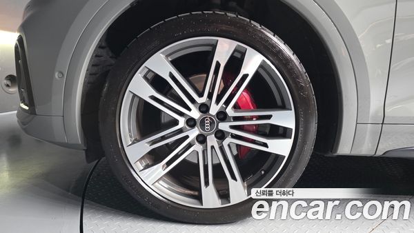 Audi SQ5 2021, фото 5