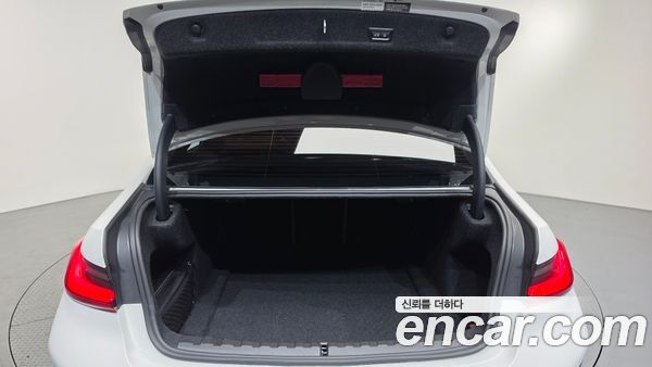 BMW 3 Series 2025, фото 20