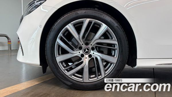 Mercedes-Benz E-Class 2026, фото 5