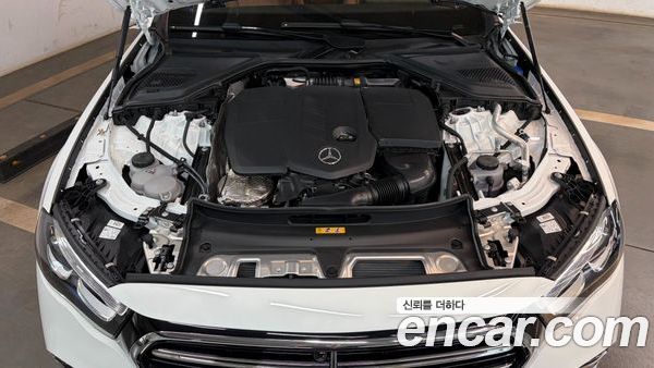 Mercedes-Benz E-Class 2026, фото 6