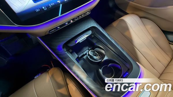 Mercedes-Benz E-Class 2026, фото 18