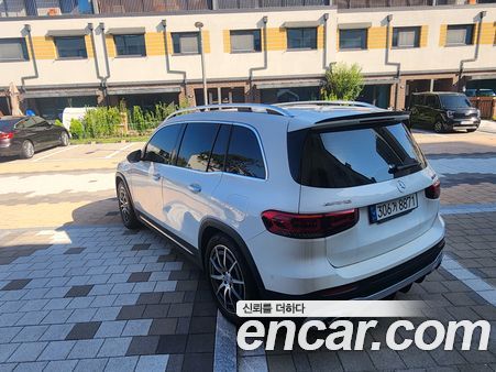 Mercedes-Benz GLB 2023, фото 6